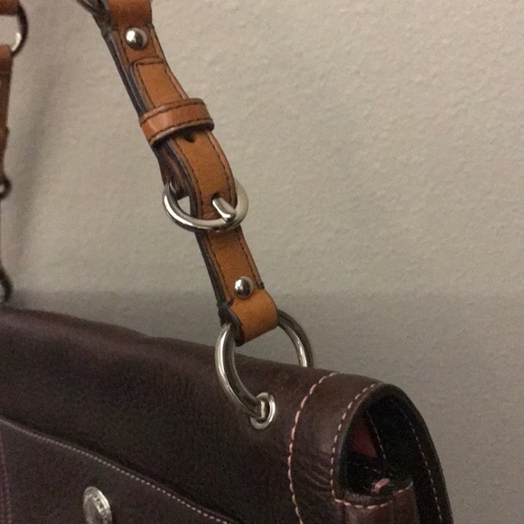 Brown Coach Medium Pebble Bag - Stylish Interior